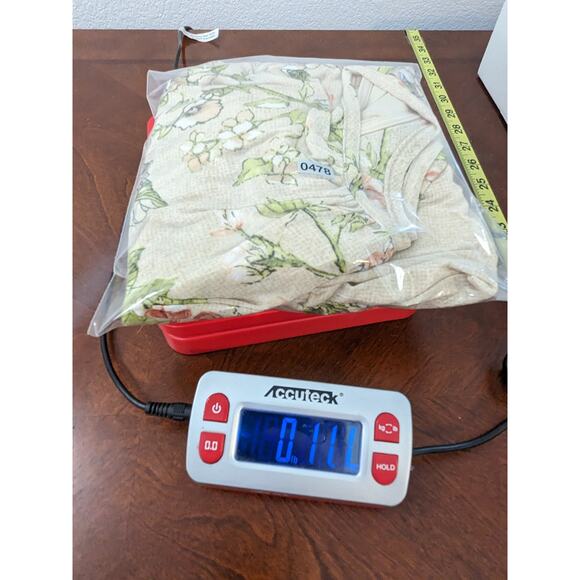 Susan Graver Floral Blouse S Cream Loose Fit Batwing Top Crew Elastic Hem Office - Picture 8 of 8